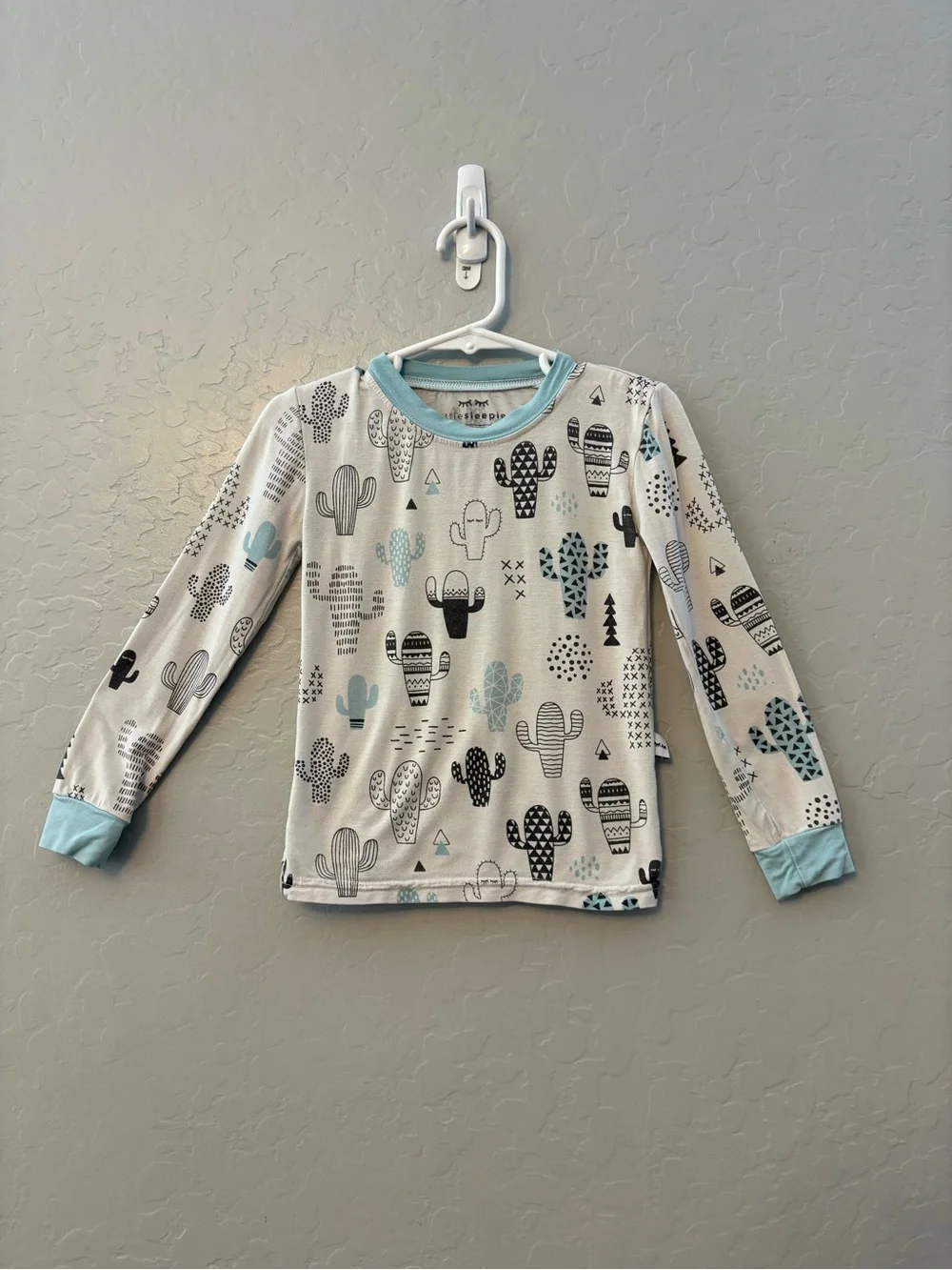 Little Sleepies OG white blue black cactus print long sleeve pajama top size 3T